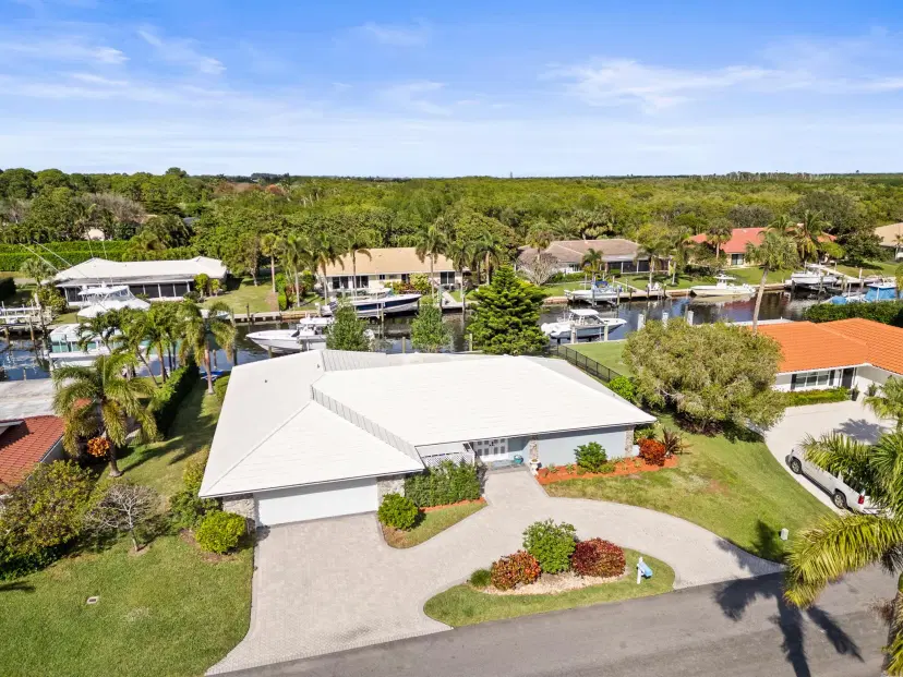 Picture of 8945 SE Harbor Island Way, Hobe Sound FL 33455