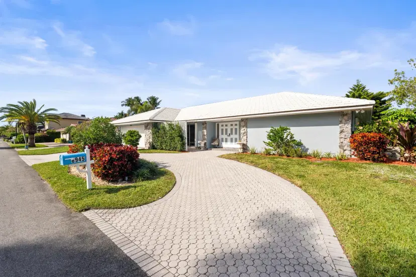 Picture of 8945 SE Harbor Island Way, Hobe Sound FL 33455