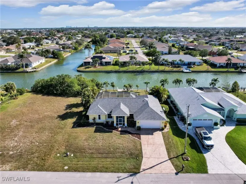 Picture of 1401 SE 5Th Ct, Cape Coral FL 33990