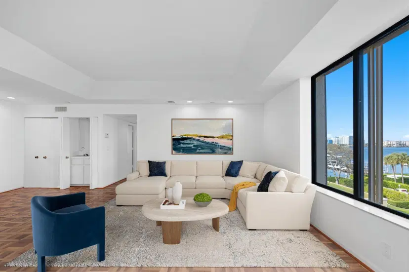 Picture of 150 Bradley Place 304, Palm Beach FL 33480