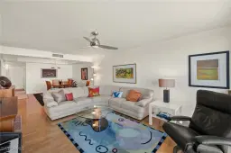 Picture of 200 Periwinkle Way 315, Sanibel, FL 33957