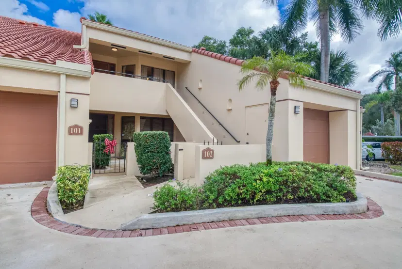 Picture of 102 Waterview Drive 1020, Palm Beach Gardens FL 33418