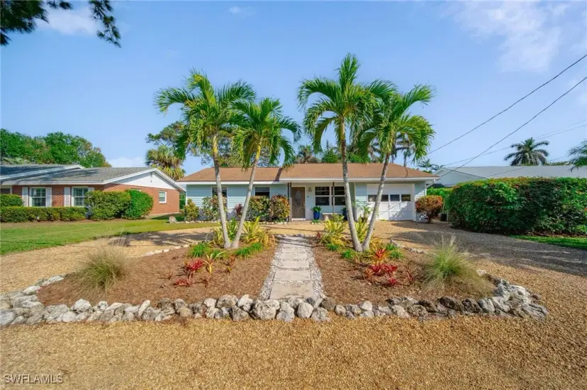 Picture of 2484 10Th St N, Naples FL 34103