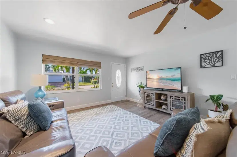 Picture of 2484 10Th St N, Naples FL 34103