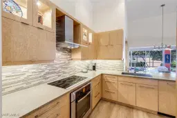 Picture of 353 Carlton Pl 33, Naples, FL 34108