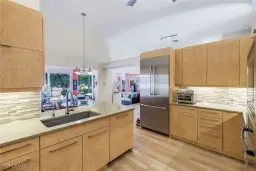 Picture of 353 Carlton Pl 33, Naples, FL 34108