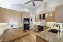Picture of 353 Carlton Pl 33, Naples, FL 34108
