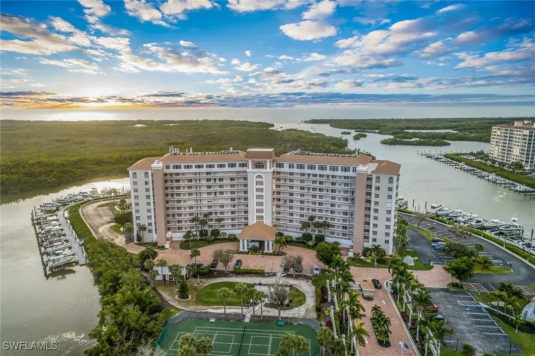 Picture of 13105 Vanderbilt Dr Ph-N, Naples, FL 34110