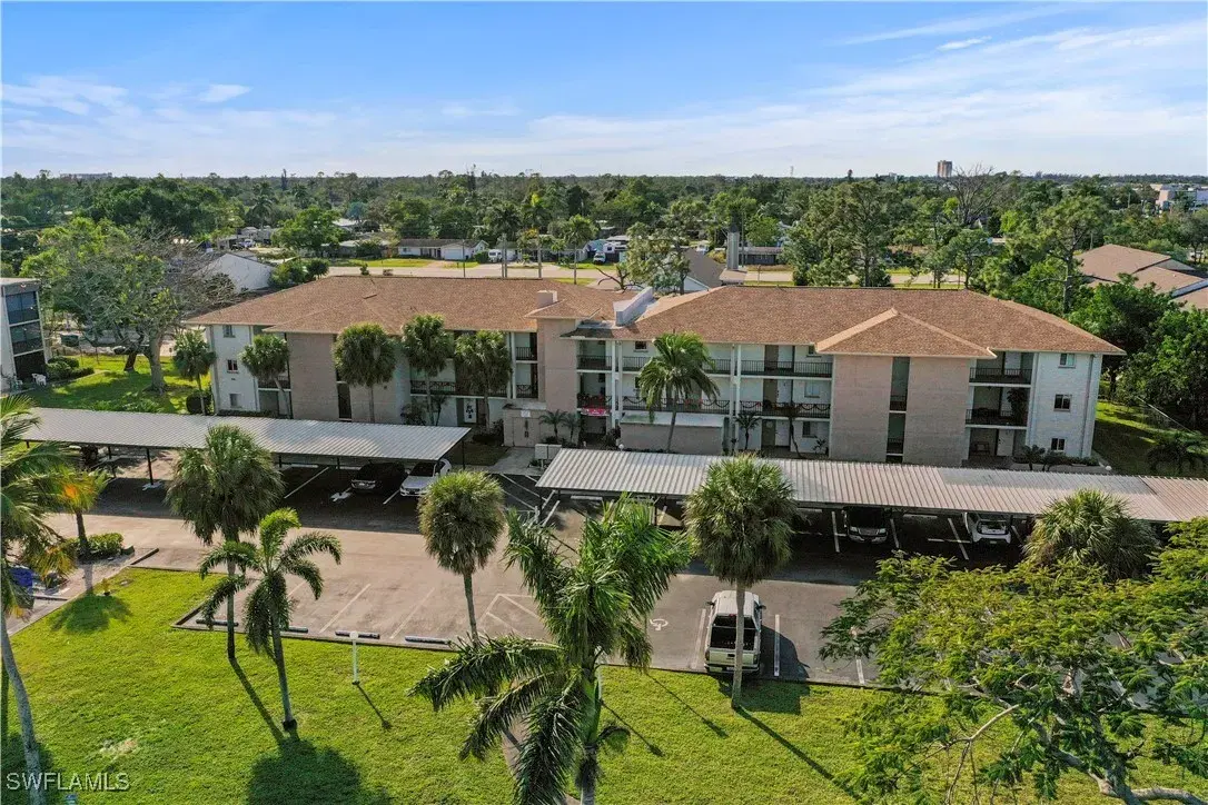 Picture of 2079 Barkeley Ln 6, Fort Myers, FL 33907