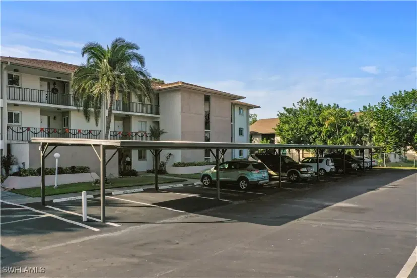 Picture of 2079 Barkeley Ln 6, Fort Myers FL 33907