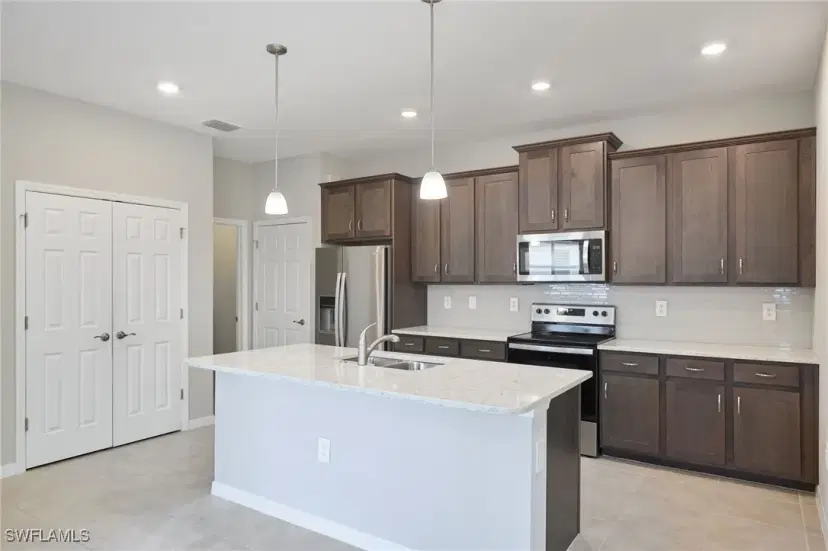 Picture of 1149 S Town And River Dr, Fort Myers FL 33919