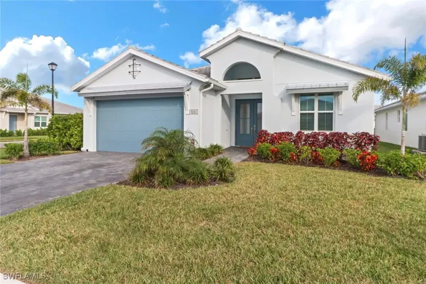Picture of 9241 Cayman Dr, Naples FL 34114