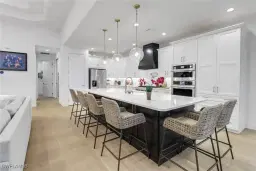 Picture of 9241 Cayman Dr, Naples, FL 34114