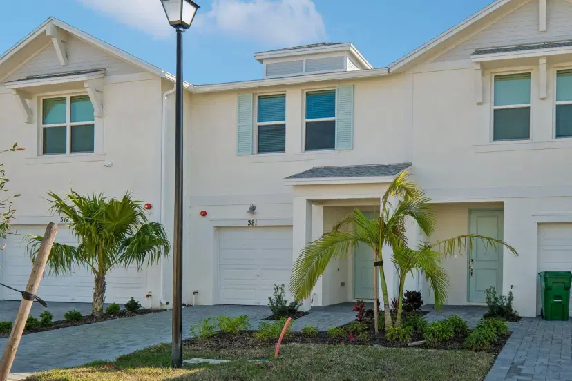 Picture of 381 Salisbury Circle, Fort Pierce FL 34982