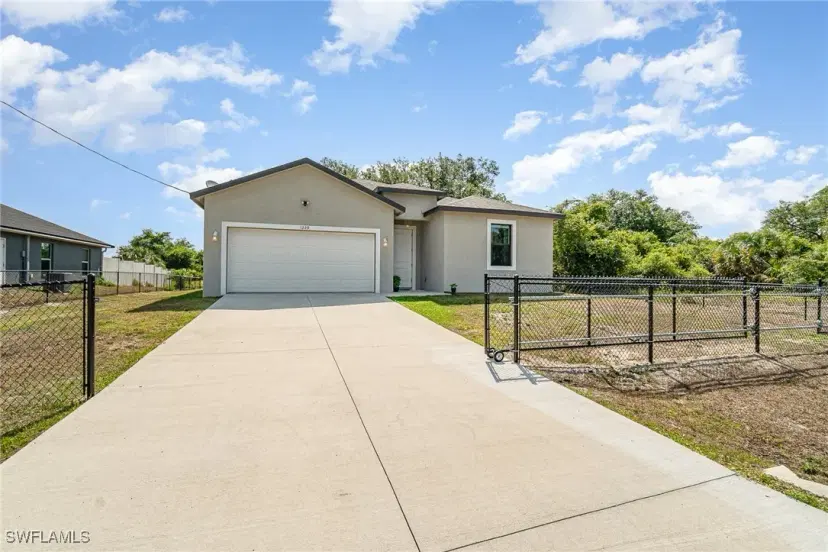 Picture of 1229 Zinnia Loop, Labelle FL 33935