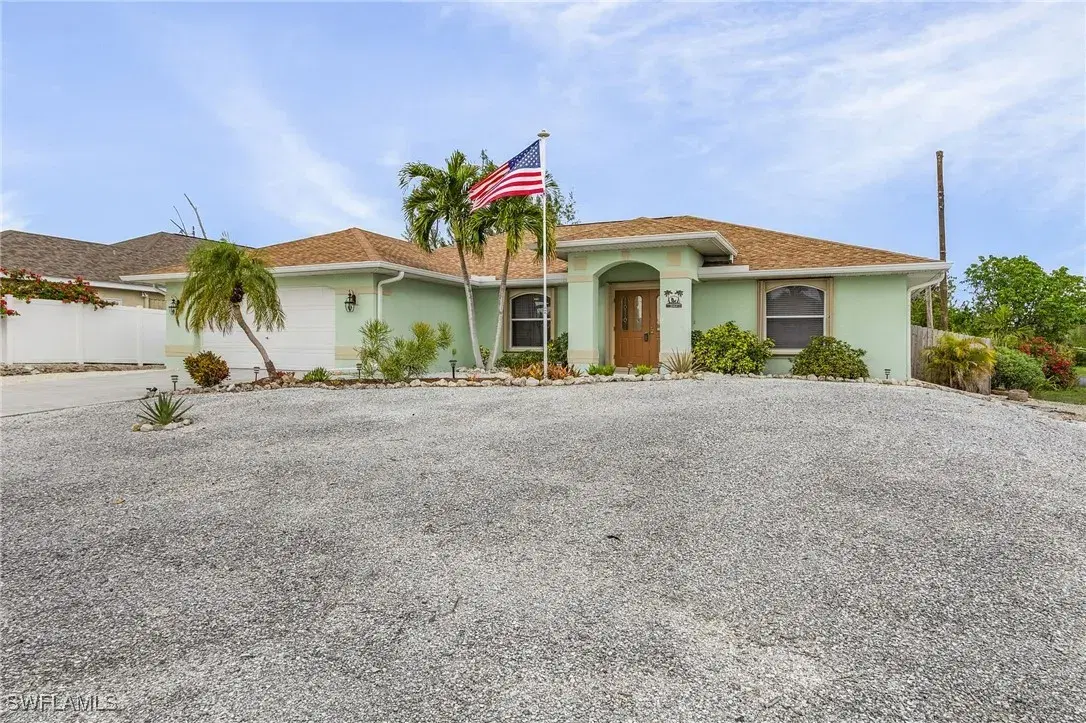 Picture of 3462 Manatee Dr, St. James City, FL 33956