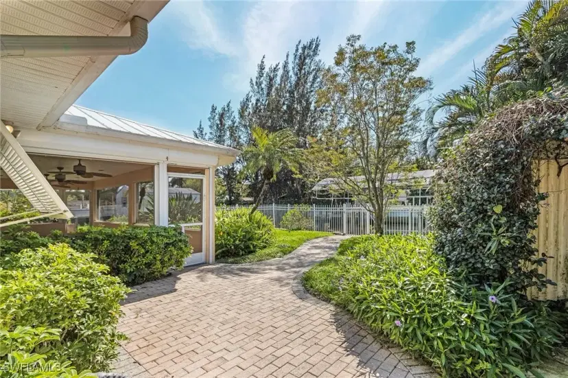 Picture of 1486 13Th Ave N, Naples FL 34102