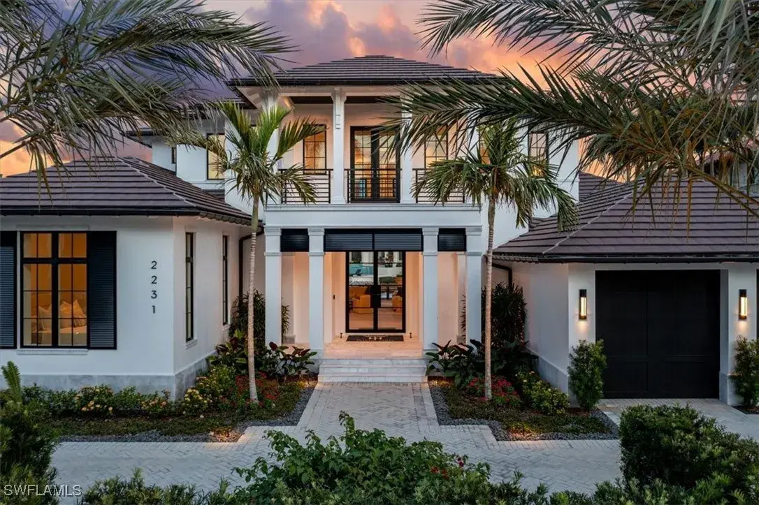Picture of 2231 Forrest Ln, Naples, FL 34102