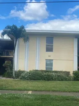 Picture of 733 Hummingbird Way 5, North Palm Beach, FL 33408