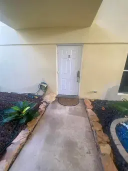 Picture of 733 Hummingbird Way 5, North Palm Beach, FL 33408