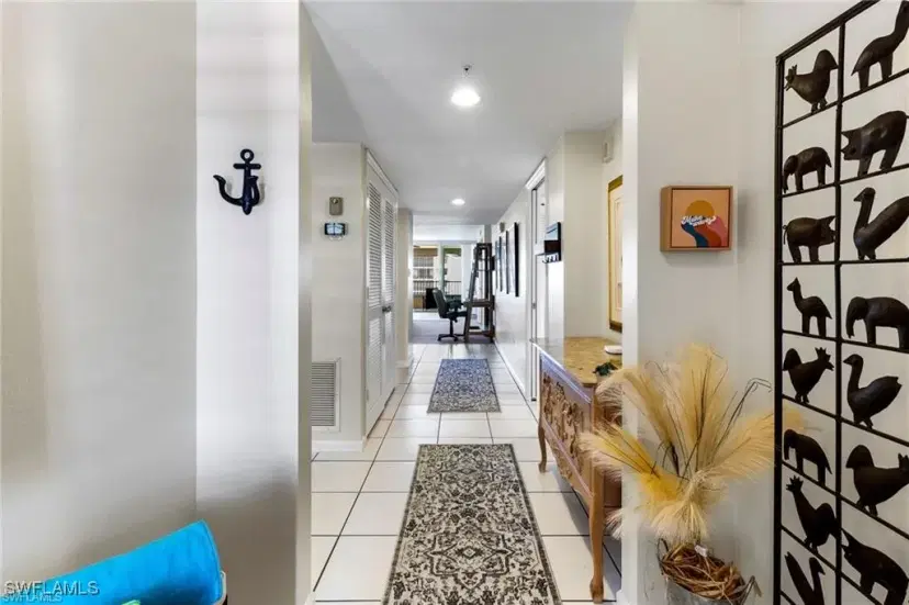 Picture of 21 Bluebill Ave B905, Naples FL 34108