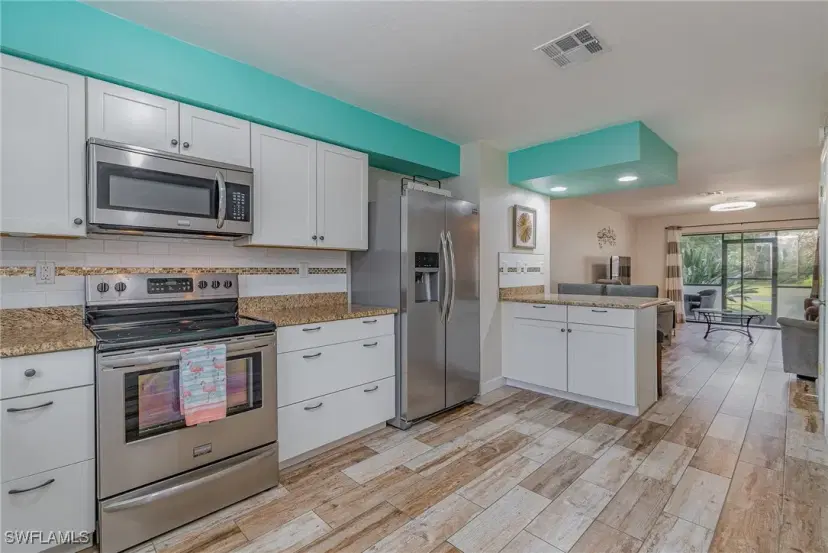 Picture of 9619 Eaton Gardens Ln 2, Fort Myers FL 33919