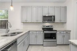 Picture of 2955 Pine Tree Dr, Naples, FL 34112