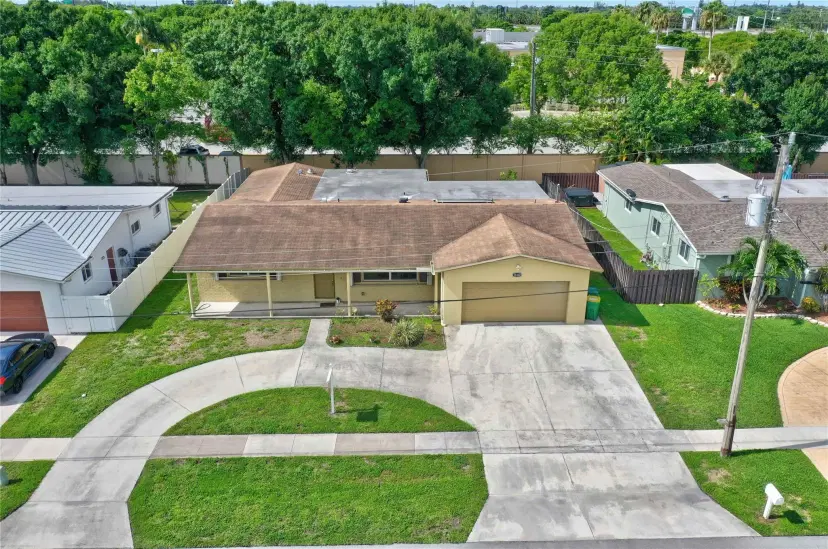 Picture of 12460 SW 2 St, Plantation FL 33325