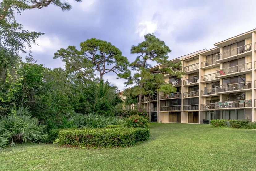 Picture of 1901 Marina Isle Way 405, Jupiter FL 33477