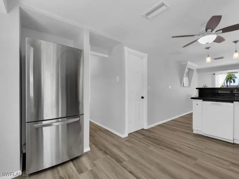Picture of 4603 SE 1St Ave, Cape Coral FL 33904