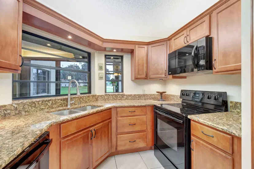 Picture of 6025 Parkwalk Drive, Boynton Beach FL 33472