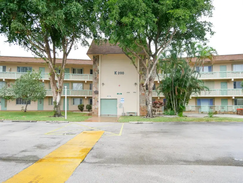 Picture of 200 Village Green Circle E K311, Palm Springs FL 33461