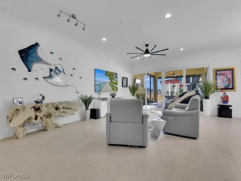 Picture of 21490 Strada Nuova Cir 215, Estero FL 33928