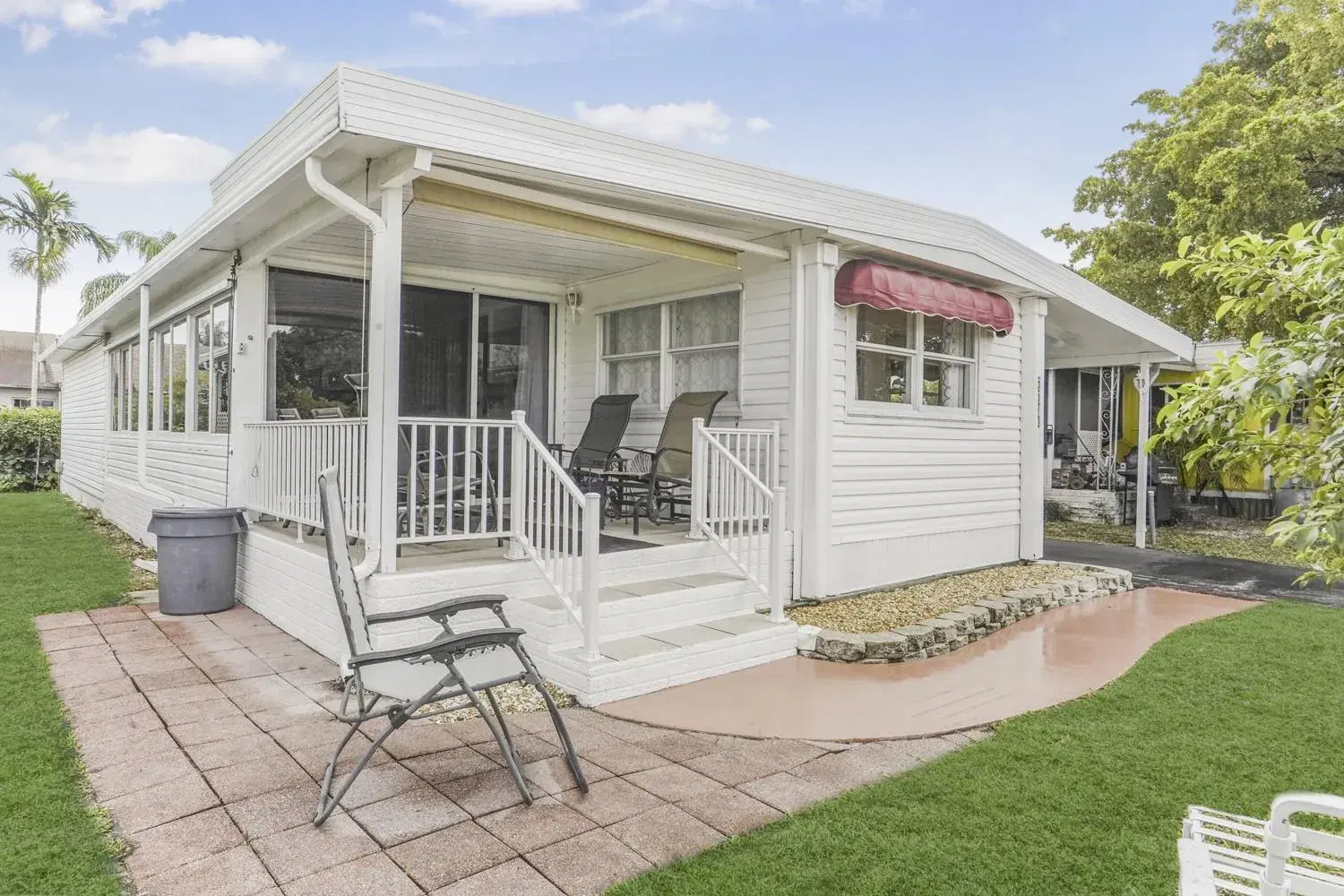 Picture of 5670 SW Cypress Dr, Fort Lauderdale, FL 33312