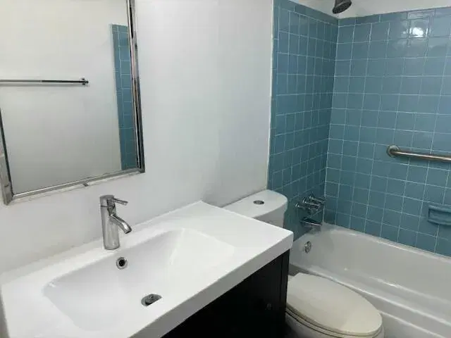 Picture of 2131 NE 1St Court 105, Boynton Beach FL 33435