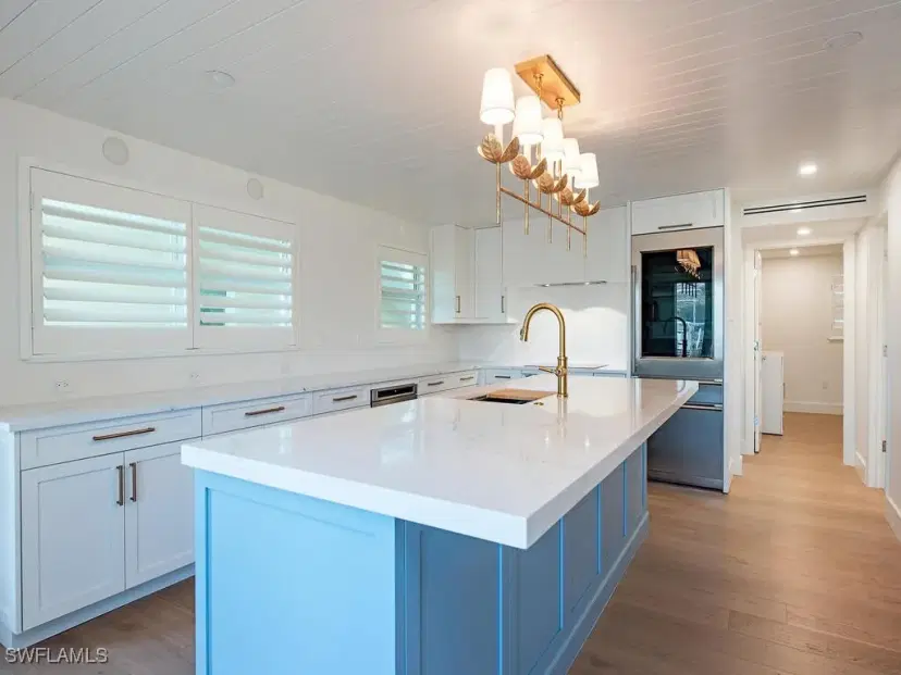 Picture of 2082 Gulf Shore Blvd N 111, Naples FL 34102