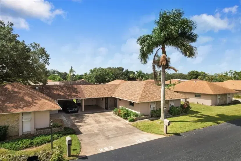 Picture of 255 Briar Ct, Lehigh Acres FL 33936