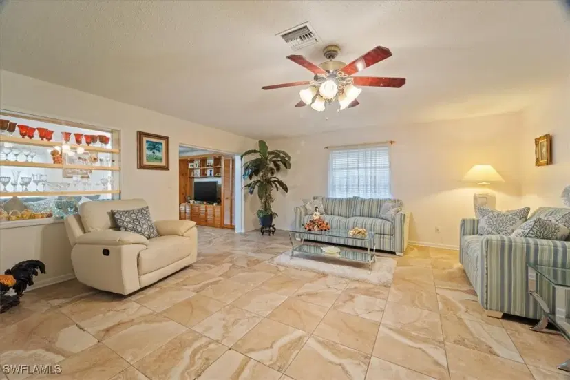 Picture of 255 Briar Ct, Lehigh Acres FL 33936