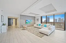 Picture of 19355 Turnberry Way 16Gr, Aventura, FL 33180