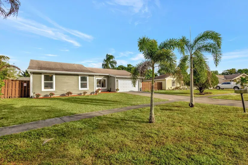 Picture of 5588 Barnstead Circle, Lake Worth FL 33463