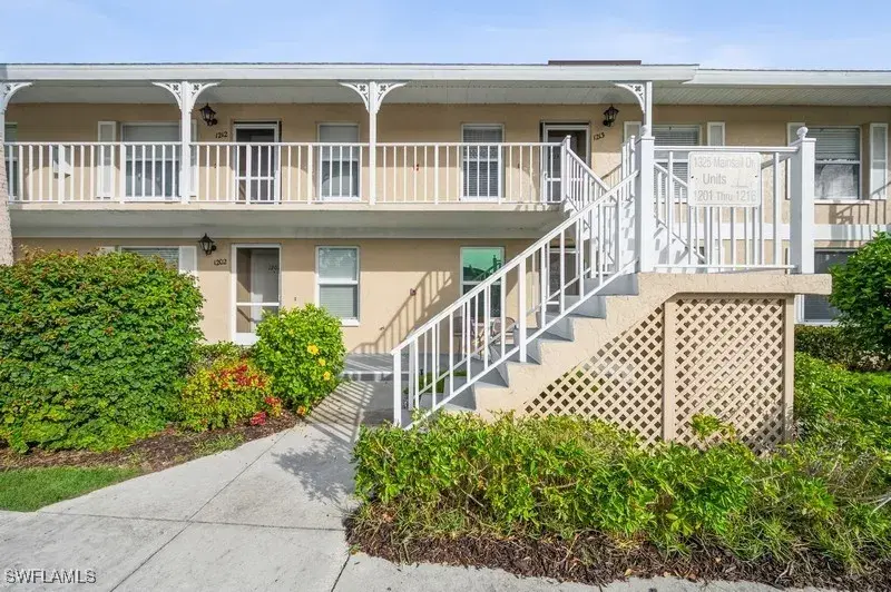 Picture of 1325 Mainsail Dr 1213, Naples, FL 34114