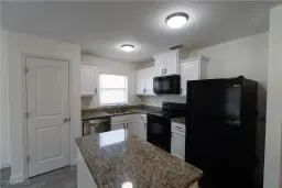 Picture of 4558 Barbuda Dr, Tavares, FL 32778