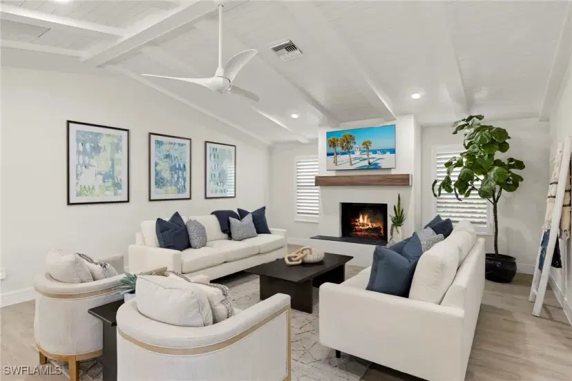 Picture of 930 Kings Crown Dr, Sanibel FL 33957