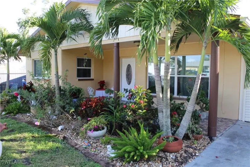 Picture of 679 Canal Dr, North Fort Myers FL 33903