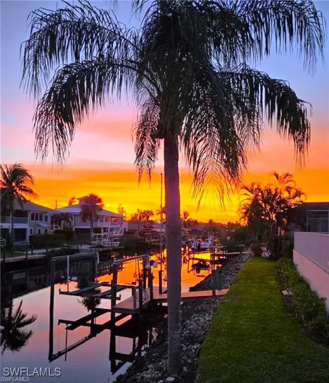 Picture of 5471 Harborage Dr, Fort Myers, FL 33908