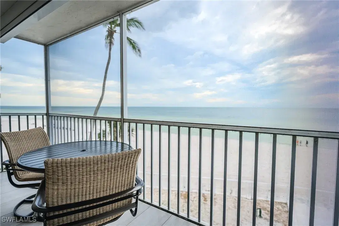 Picture of 1919 Gulf Shore Blvd N 301, Naples, FL 34102