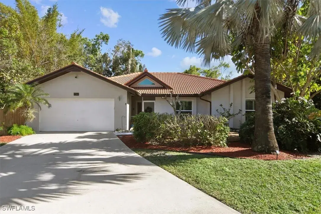 Picture of 27160 Edenbridge Ct, Bonita Springs, FL 34135