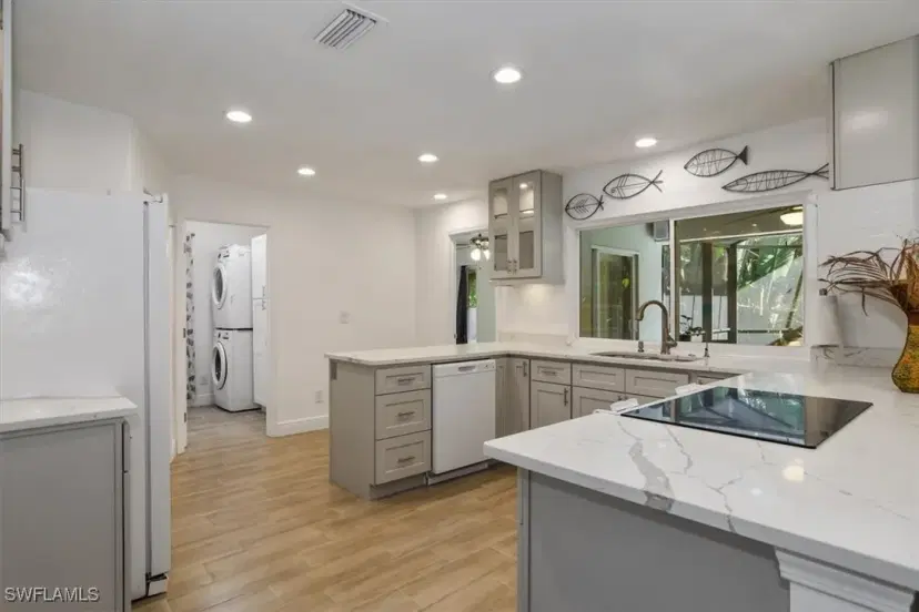 Picture of 27160 Edenbridge Ct, Bonita Springs FL 34135