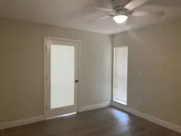 Picture of 633 Executive Center Drive L-101, West Palm Beach, FL 33401