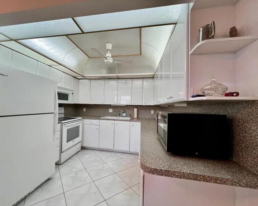 Picture of 461 Wellington J, West Palm Beach FL 33417